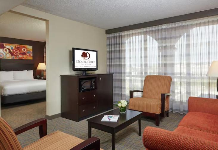 Doubletree By Hilton Dallas Market Center Экстерьер фото